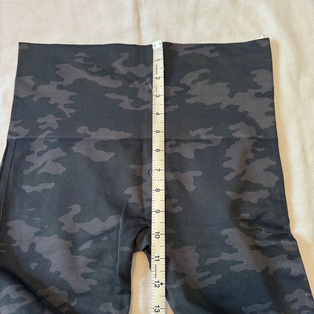 Spanx Large Look At Me Now Camo Seamless Leggings Camouflage - Picture 5 of 8